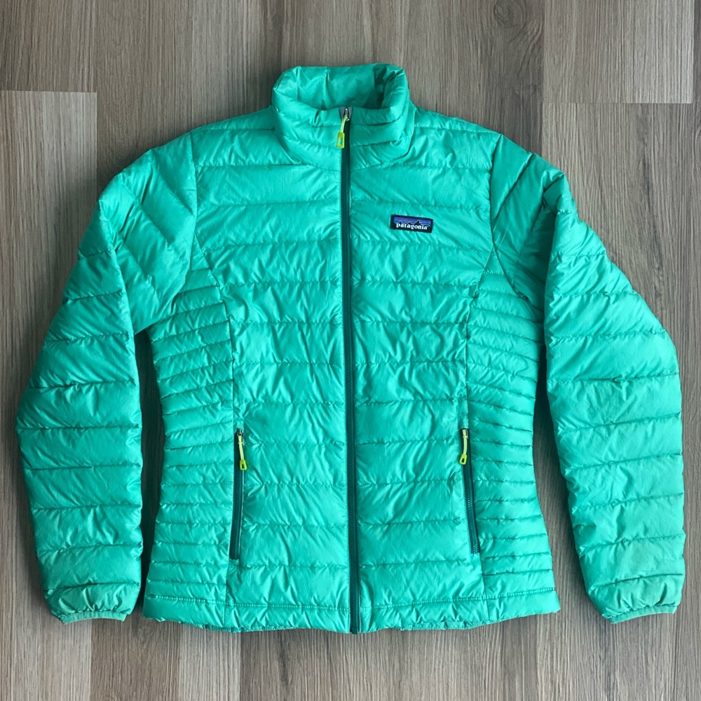 Patagonia Down Sweater in Teal Women’s Size Small